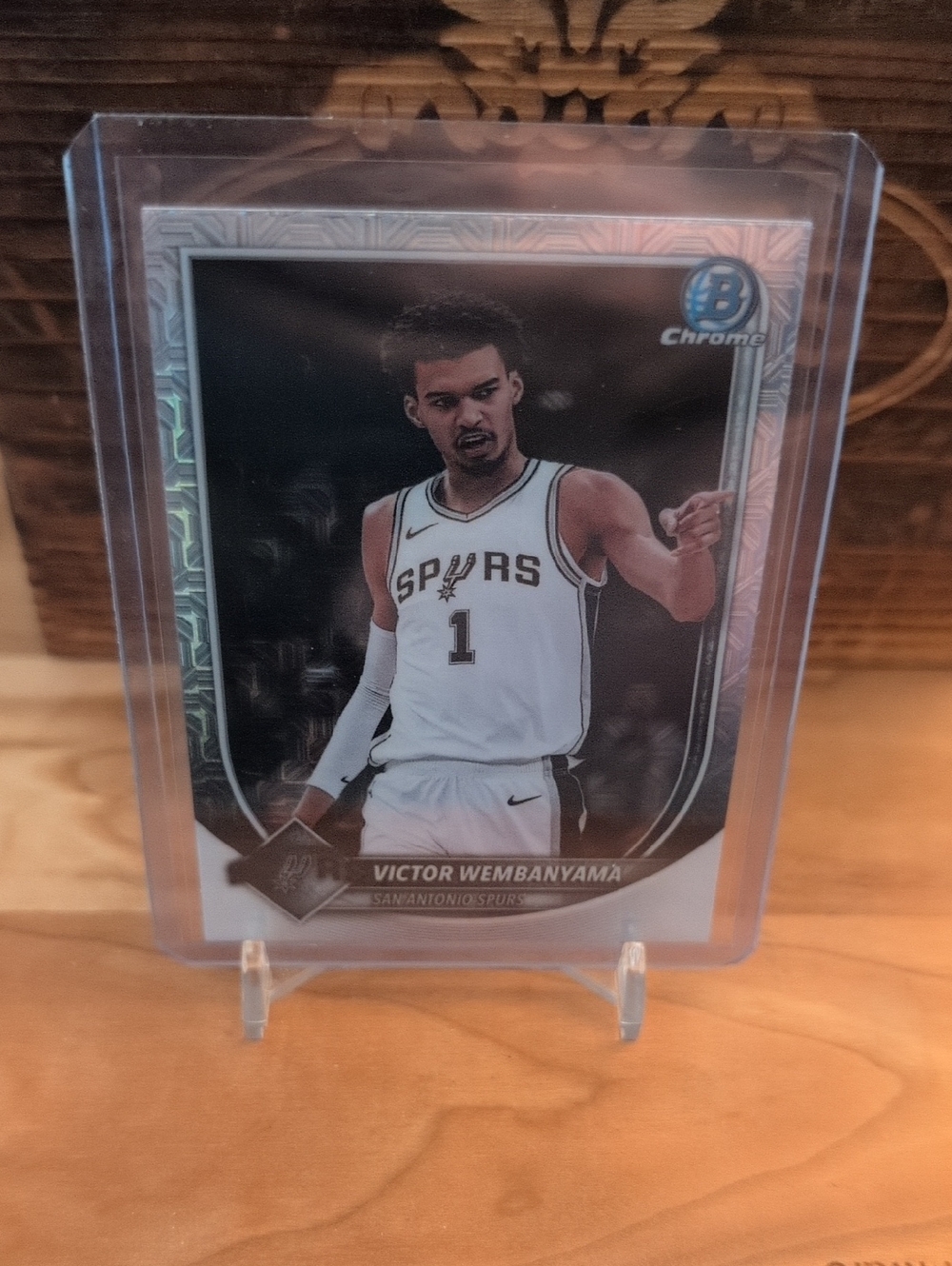 2025-26 Bowman Chrome Victor Wembanyama Mojo Refractor Spurs